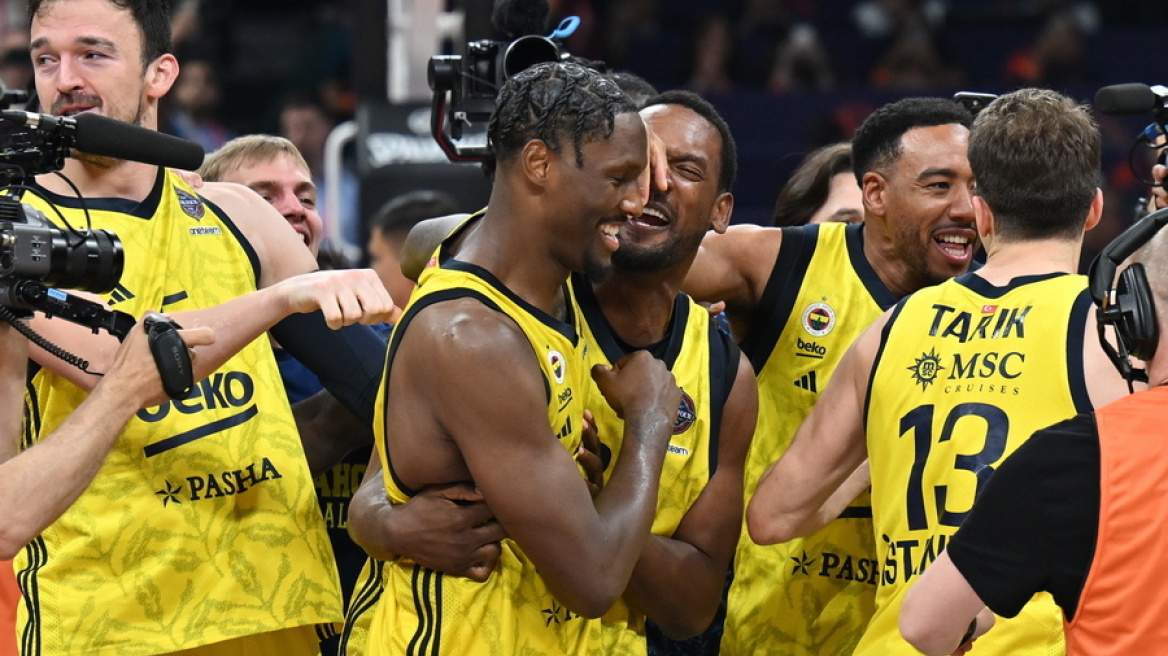 Triple Crown η Φενέρ του Σάρας - Μετά τη Eurolegue και το Κύπελλο κατάκτησε και το πρωτάθλημα Τουρκίας - Βίντεο 