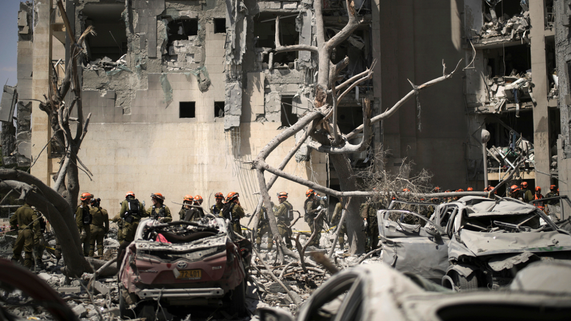 «Πόλεμος των 12 ημερών»: Με εύθραυστη εκεχειρία η λήξη του - Οι υποχωρήσεις, τα ρίσκα και το μήνυμα Τραμπ σε Κίνα και Ρωσία