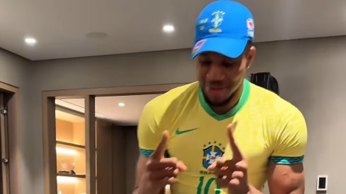 Αντετοκούνμπο: Το unboxing του Γιάννη στα δώρα του Βινίσιους