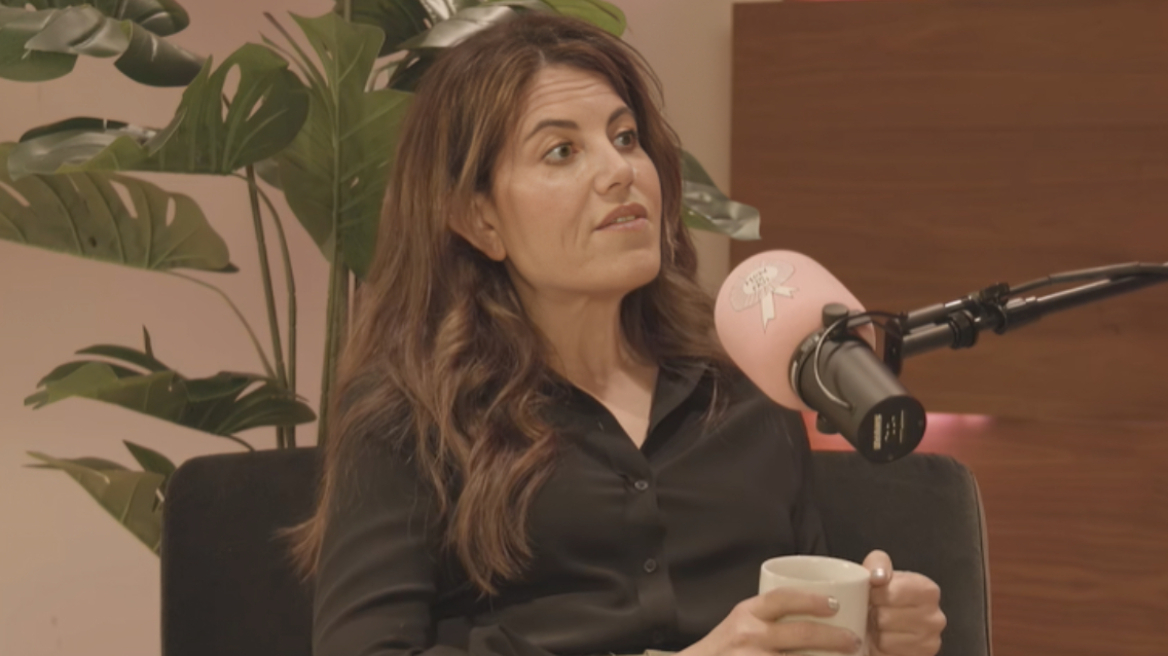 Μόνικα Λεβίνσκι για Μπιλ Κλίντον: «Ήταν αγάπη, αλλά και κατάχρηση εξουσίας»