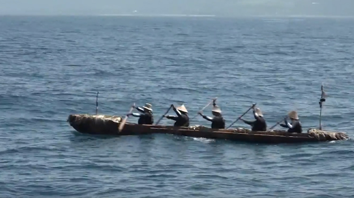 Με ένα πρωτόγονο κανό, επιστήμονες αντέγραψαν τα ταξίδια των προϊστορικών ανθρώπων στον Ειρηνικό