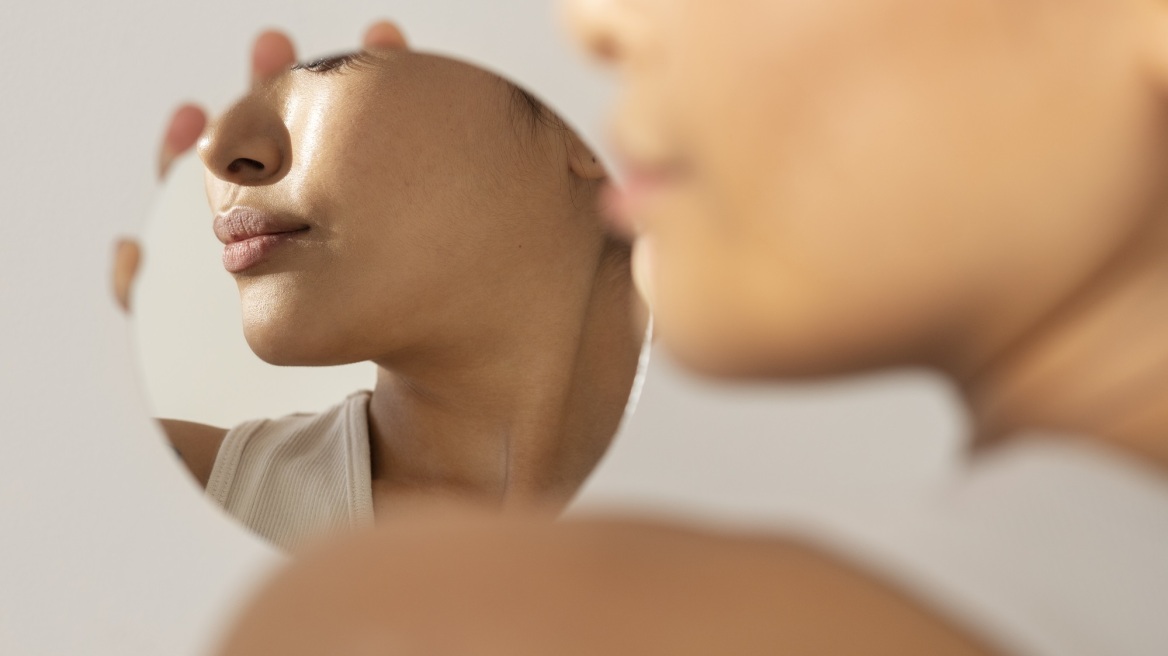 Έξι καλοκαιρινά skincare tips για λαμπερό, προστατευμένο και υγιές δέρμα