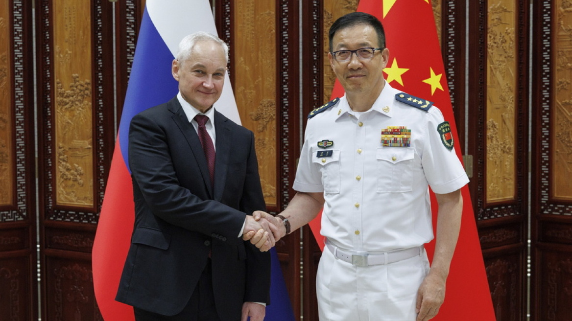 Η Κίνα υποδέχεται τους υπουργούς Άμυνας του Ιράν και της Ρωσίας με φόντο «κρίσιμες αλλαγές»