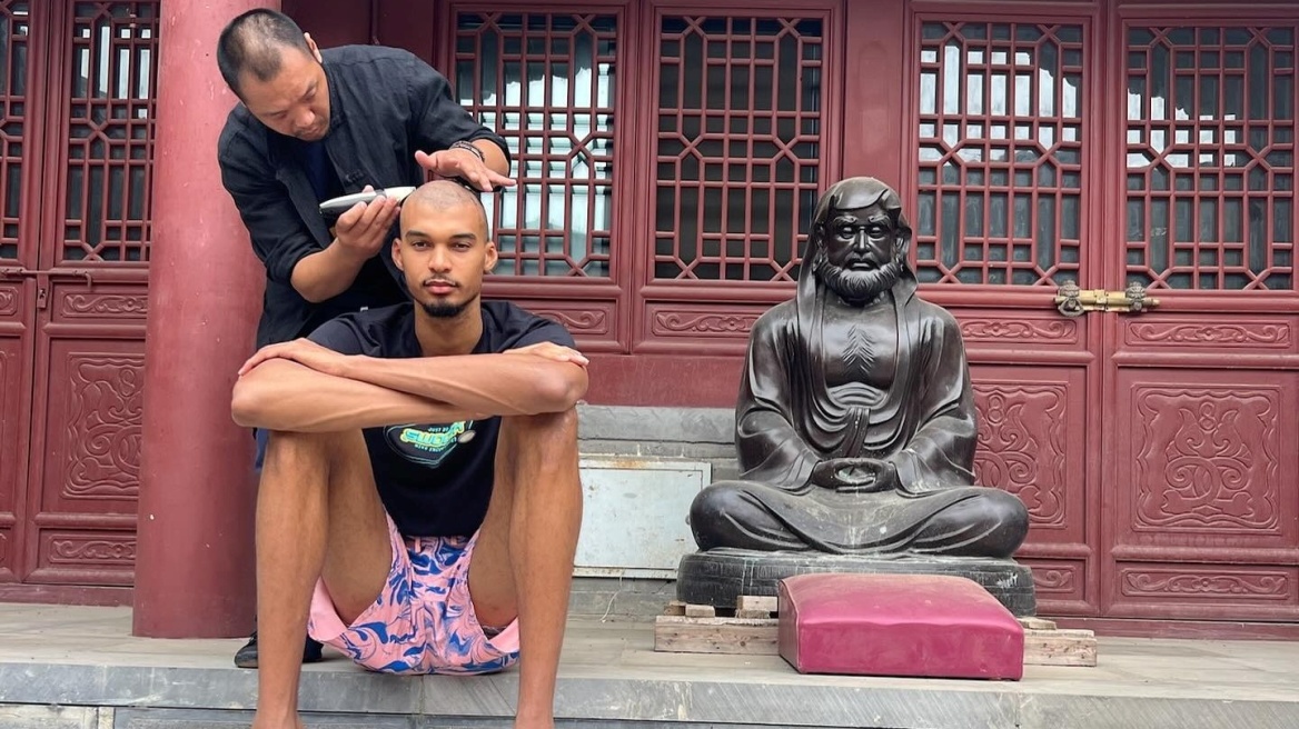 Tο πρόγραμμα του Γουεμπανιάμα στην 10ημερη απομόνωσή του σε ναό Σαολίν στην Κίνα - Διαλογισμός, κουνγκ φου, δίαιτα και ξυρισμένο κεφάλι 
