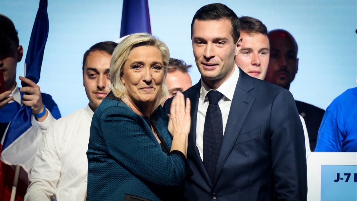 Η Λεπέν προτρέπει τον προστατευόμενό της Μπαρντελά να ετοιμαστεί για τις προεδρικές εκλογές του 2027 