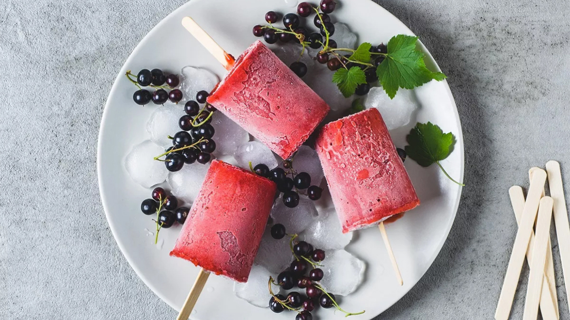 Υγιεινά παγωτά χωρίς ζάχαρη με λίγες θερμίδες που μπορείτε να φτιάξετε εύκολα στο σπίτι