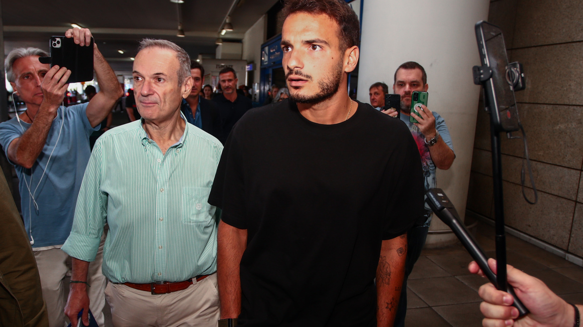 Παναθηναϊκός: Στην Αθήνα για υπογραφές ο Πέδρο Τσιριβέγια - Ήρθα για να πάρουμε τίτλους, είπε ο Ισπανός - Βίντεο 