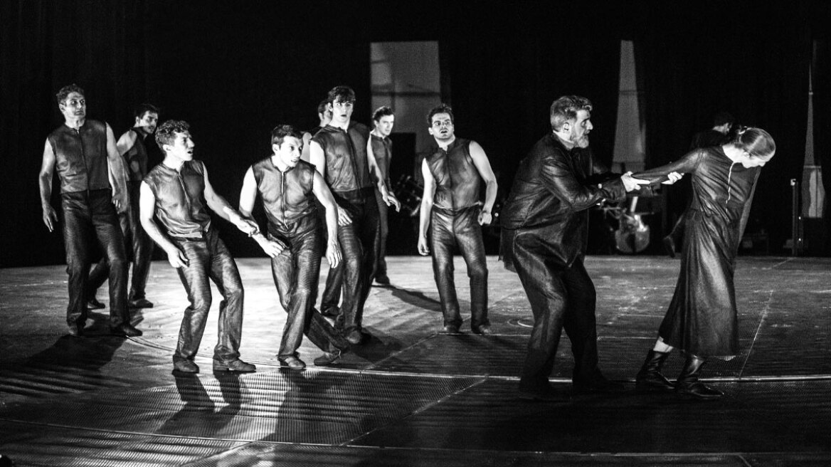 Παγκόσμια πρεμιέρα για την Αντιγόνη του Σοφοκλή από τον Ράσε στην Επίδαυρο