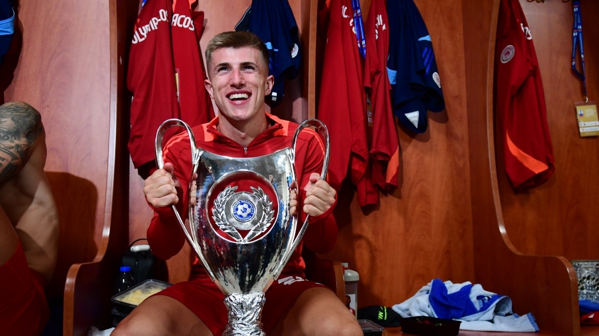 Ολυμπιακός: Δεν παραχωρεί τον Κοστίνια