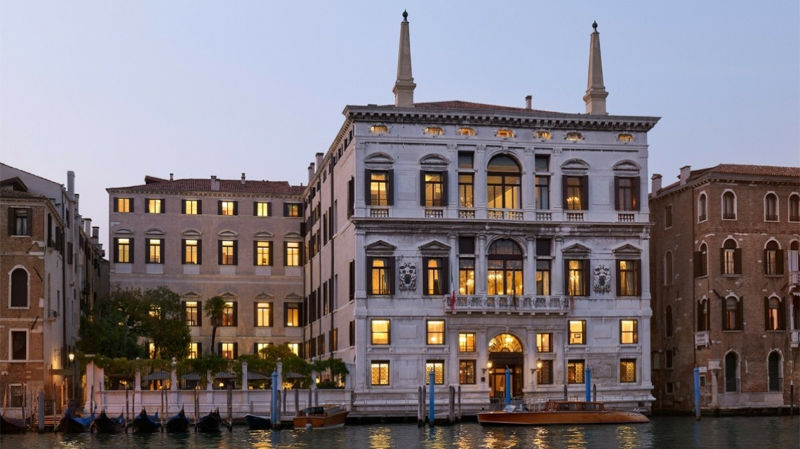 Το ελληνικό παλάτι που επέλεξε ο Τζεφ Μπέζος για το γάμο του