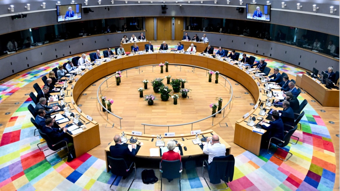 Συμφωνία των 27 της ΕΕ για την παράταση των κυρώσεων στη Ρωσία 