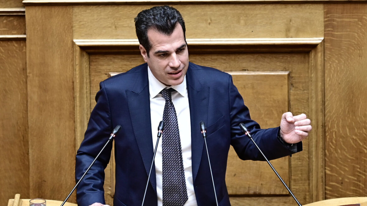 Ο Θάνος Πλεύρης στη θέση του Μάκη Βορίδη στο υπουργείο Μετανάστευσης και Ασύλου