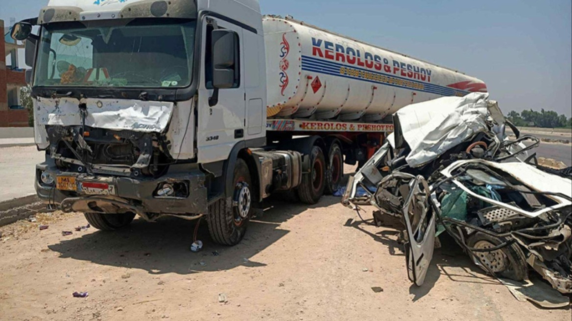 Τουλάχιστον 19 νεκροί σε σύγκρουση φορτηγού με μικρό λεωφορείο στην Αίγυπτο  