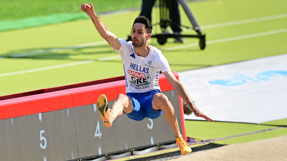 - Βίντεο SPORTS Μίλτος Τεντόγλου Στίβος Μαδρίτη Μήκος Μίλτος Τεντόγλου: Κορυφαία επίδοση στον κόσμο για το 2025 - Πρωτιά με άλμα στα 8.46μ στη Μαδρίτη - Βίντεο Ο Μίλτος Τεντόγλου, αν και πάτησε 14 εκατ. πίσω από την βαλβίδα, έκανε την καλύτερη επίδοση φέτος στον κόσμο και ρεκόρ αγώνων στο Ευρωπαϊκό πρωτάθλημα ομάδων - Το άλμα στα 8.46μ του χάρισε την 1η θέση στο μήκος και 16 βαθμούς στην Ελλάδα η οποία δίνει μάχη παραμονής Σπουδαίος Μίλτος Τεντόγλου στη Μαδρίτη. Ο Έλληνας χρυσός Ολυμπιονίκης του μήκους πέταξε στα 8.46μ στον αγώνα του Ευρωπαϊκού πρωταθλήματος ομάδων και έκανε νέο ρεκόρ στον κόσμο για το 2025. Το άλμα αυτό του χάρισε την 1η θέση στον αγώνα και 16 βαθμούς στην Ελλάδα. Το 8.46μ είναι και ρεκόρ διοργάνωσης (το προηγούμενο ήταν το δικό του και είναι το 8.38μ από το 2021). Μάλιστα, αποτελεί το 8ο καλύτερο άλμα στην καριέρα του. Σημειώνεται πως αυτή ήταν η δεύτερη προσπάθεια του Έλληνα αθλητή, με τον ίδιο να πατάει 14 εκατοστά πίσω από τη βαλβίδα. Το ρεκόρ του Μίλτου Τεντόγλου είναι 8.65μ από το Ευρωπαϊκό πρωτάθλημα της Ρώμης το 2024 ενώ το πανελλήνιο ρεκόρ ανήκει στον Λούη Τσάτουμα και είναι το 8.66μ από το 2007. Το ρεκόρ το πέτυχε με το 2ο του άλμα ενώ στο 1ο προσγειώθηκε στα 8.15μ. Η 3η του προσπάθεια ήταν άκυρη αλλά στην 4η έφτασε στα 8.44μ! Αυτό ήταν και το τελευταίο του άλμα αφού άφησε την 5η και την 6η προσπάθεια. Δεύτερος ήταν ο Τομπίας Μόντλερ από τη Σουηδία με 8.08, ενώ την 3η θέση κατέλαβε ο Ματίας Φουρλάνι από την Ιταλία με 8.07.