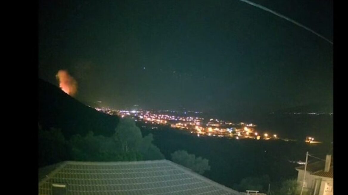 Βίντεο: Η στιγμή που ξεκινάει η φωτιά πάνω από τη Ναύπακτο τα ξημερώματα