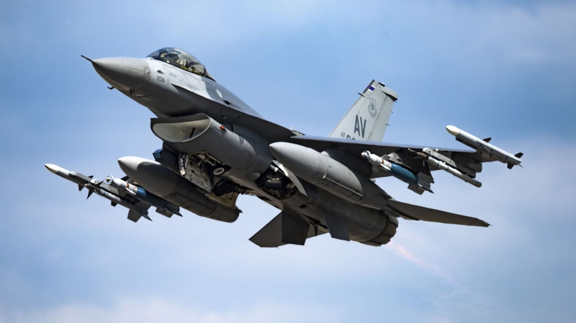 Πόλεμος στην Ουκρανία: Μαχητικό F-16 συνετρίβη την ώρα που αναχαίτιζε ρωσικούς πυραύλους - Νεκρός ο πιλότος