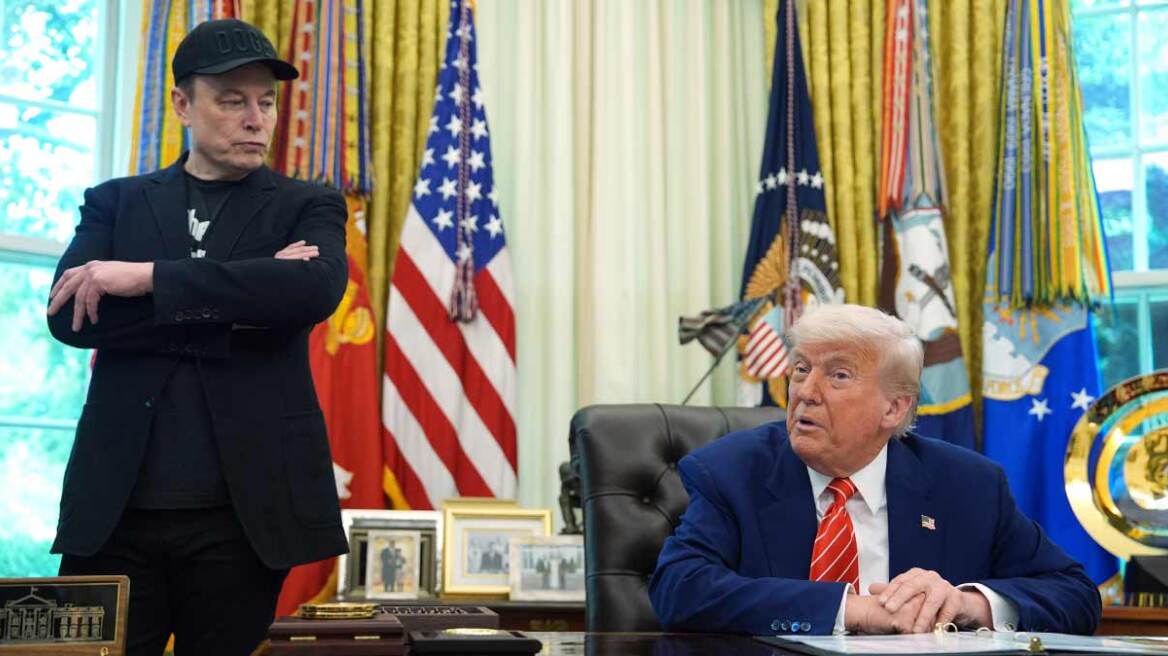 Στα άκρα η κόντρα Μασκ και Τραμπ: O Mr Tesla ιδρύει νέο κόμμα - «Ίσως θα πρέπει να πάει στη Νότια Αφρική» απάντησε ο πρόεδρος των ΗΠΑ