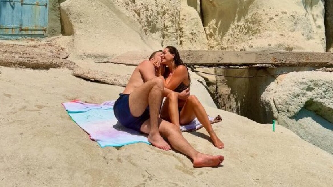 Η Νικόλ Ελευθεριάδου ανέβασε φωτογραφίες από τις διακοπές της με τον Σάσα Βεζένκοβ στην Κίμωλο 