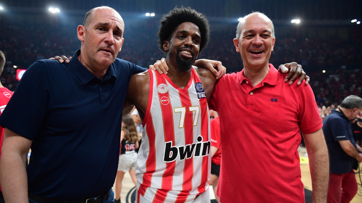 Ολυμπιακός: Συμφώνησε για ένα χρόνο και παραμένει ο ΜακΚίσικ - Η ανακοίνωση της ΚΑΕ 