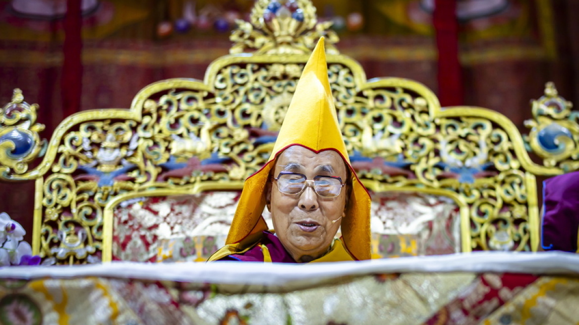 Το Πεκίνο λέει ότι θα πρέπει να εγκρίνει τη διαδοχή του Δαλάι Λάμα