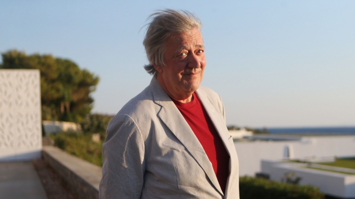 Στίβεν Φράι: Οι φωτογραφίες από την επίσκεψή του στην Ελλάδα