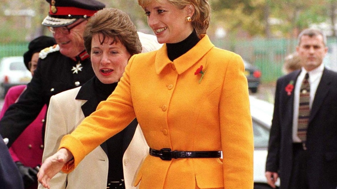 Πριγκίπισσα Νταϊάνα: Η τσάντα που αγάπησε τόσο, που παρήγγειλε μία ακόμα, στο ίδιο χρώμα με τα μάτια της