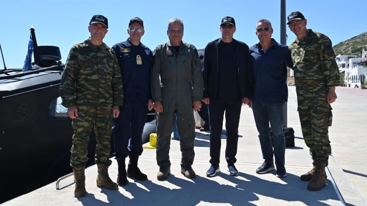 Στους Λειψούς ο Δένδιας μαζί με τον Α/ΓΕΕΘΑ και τους αρχηγούς των τριών όπλων 