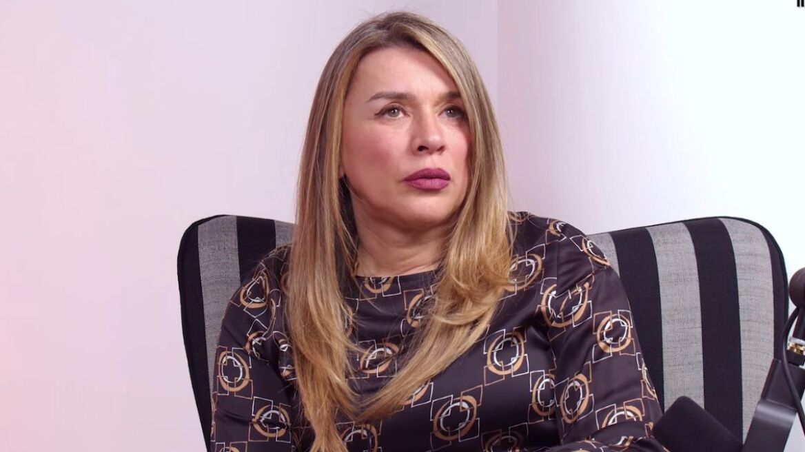 Έρρικα Πρεζεράκου: «Έχω υπάρξει 25 χρόνια αγοραφοβική στο σπίτι μου»