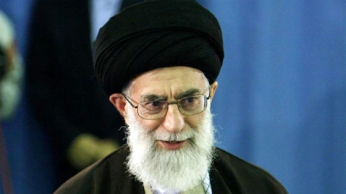 Ιρανοί χάκερ απειλούν με διαρροή 100GB email από την κυβέρνηση Τραμπ – Εμπλέκονται Stone, Daniels και κορυφαία στελέχη του Λευκού Οίκου