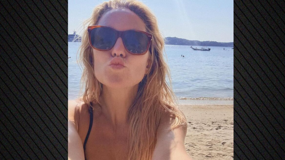 «Σε αγαπάμε Ελλάδα» γράφει η Κέιτ Χάντσον - Δείτε φωτογραφίες από τις διακοπές της
