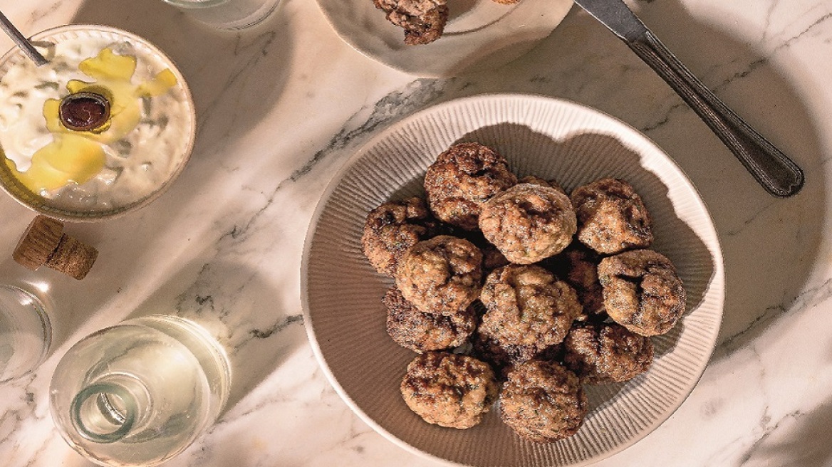 Τα σκανδαλιστικά κεφτεδάκια του Σωτήρη Ευαγγέλου