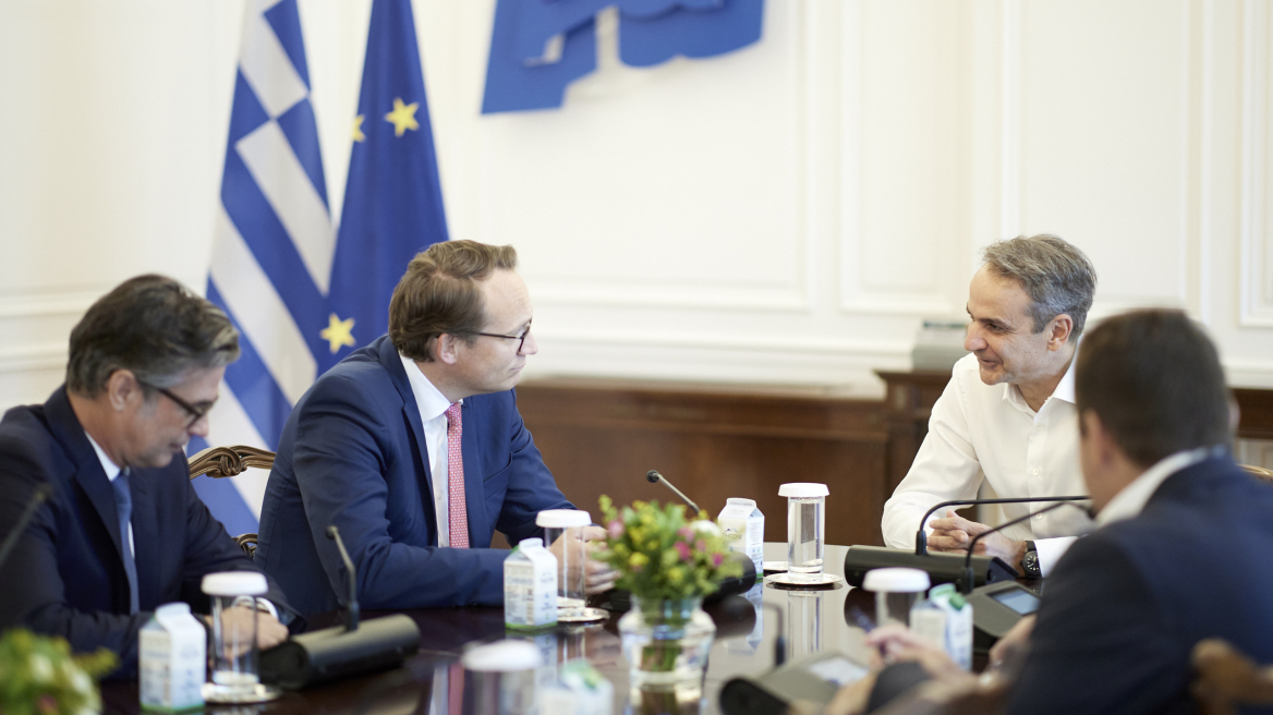 Συνάντηση Μητσοτάκη με τον CEO της γερμανικής RWE AG - Επί τάπητος οι επενδύσεις της εταιρείας στη Μακεδονία