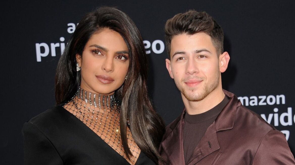 Η Πριγιάνκα Τσόπρα περιέγραψε την πρώτη συνάντηση του συζύγου της, Νικ Τζόνας με τη μητέρα της: «Ήταν τόσο θυμωμένη»