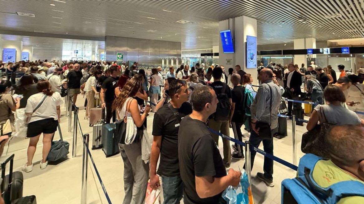 Ουρές και ταλαιπωρία επιβατών στις αφίξεις του «Ελ. Βενιζέλος» -Οι αυξημένες πτήσεις φέρνουν καθυστερήσεις στον έλεγχο διαβατηρίων 