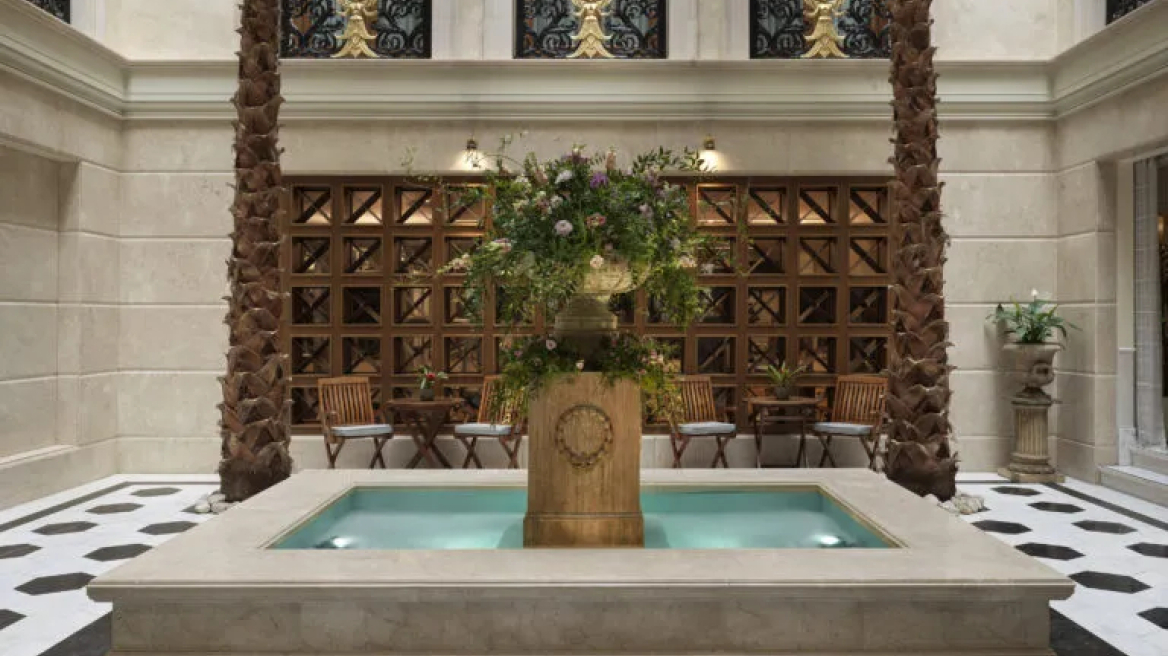 Ξενοδοχείο Μεγάλη Βρεταννία: Η απόλυτη αναζωογόνηση στο κέντρο της πόλης
