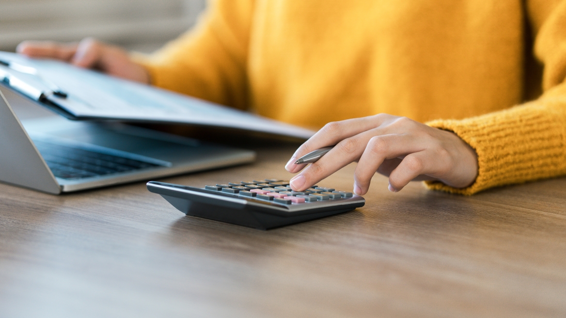 Παράταση ως το 2026 στην εξώδικη επίλυση με «κούρεμα» προστίμων έως 75%
