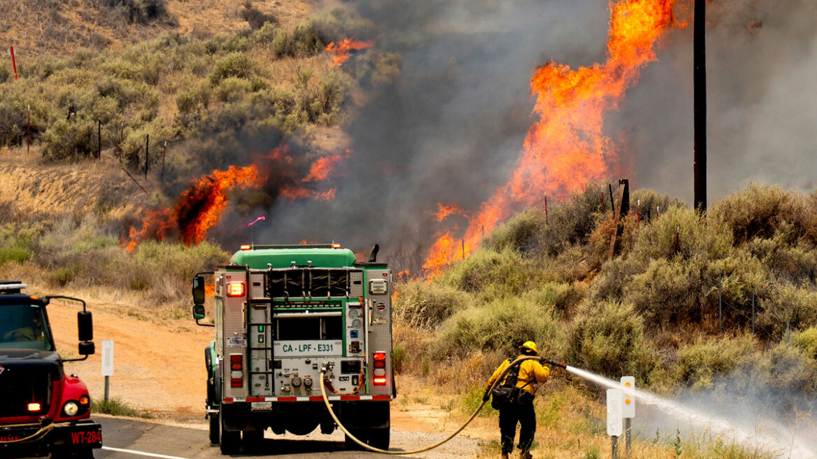 ΗΠΑ: Μάχη για να τεθεί υπό έλεγχο η πυρκαγιά «Μάδρε», η μεγαλύτερη που έχει εκδηλωθεί φέτος στην Καλιφόρνια