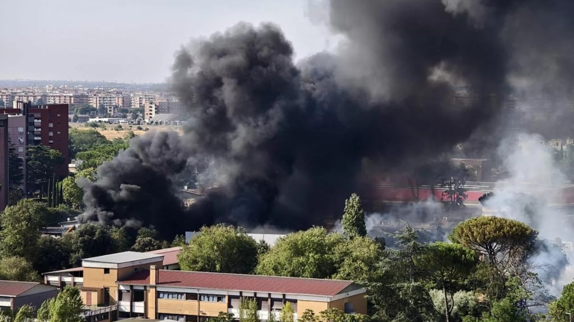 Ισχυρή έκρηξη σε βενζινάδικο στη Ρώμη - Τραυματίστηκαν αστυνομικοί και πυροσβέστες