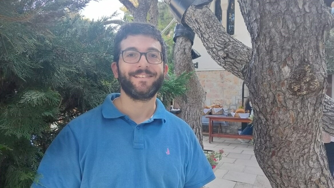 36χρονος κατέρρευσε ενώ έκανε εργασίες στο σπίτι του στην Πάτρα - Μεταφέρθηκε στο νοσοκομείο και πέθανε μετά από 8 ώρες
