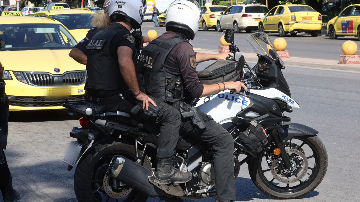 Συνελήφθησαν δύο αλλοδαποί για τη διάρρηξη με λεία €242.000 στη Γλυφάδα