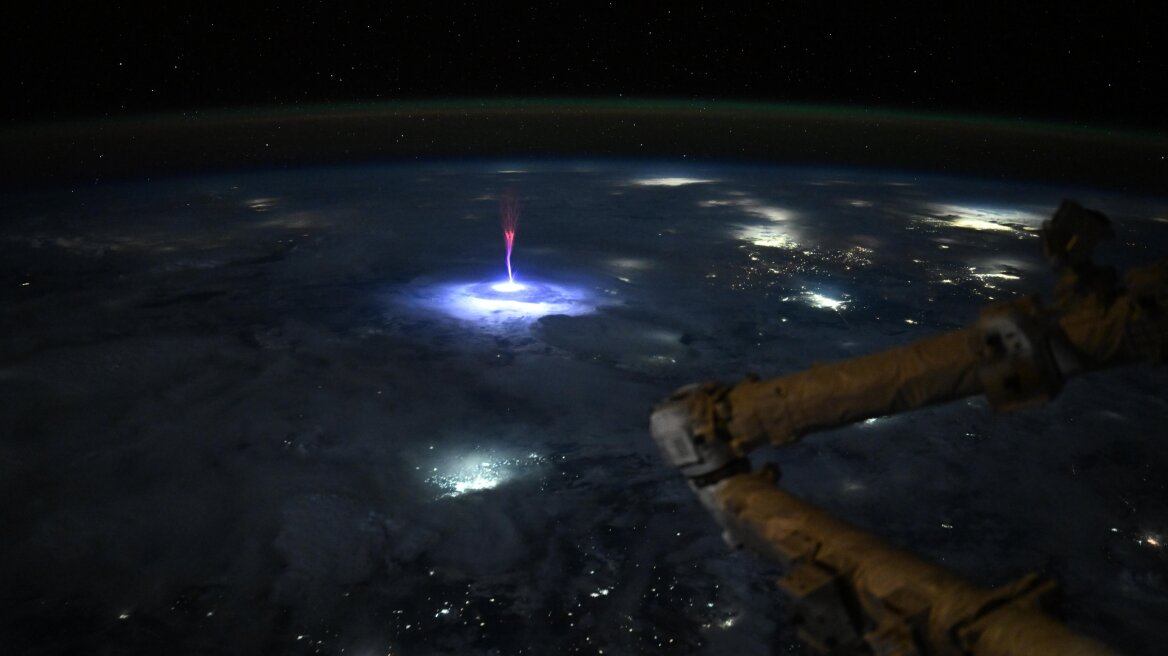 Αστροναύτης της NASA κατέγραψε ένα μοναδικό φαινόμενο πάνω από το Μεξικό - Τι είναι τα Res Sprites