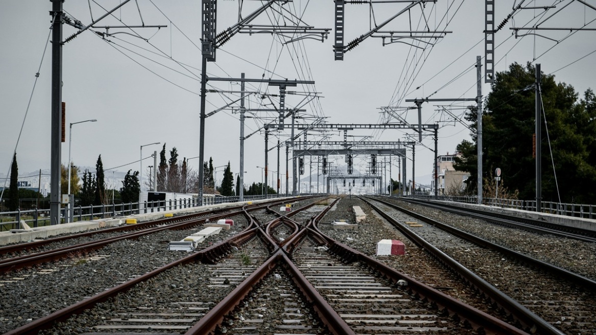 Λήξη συναγερμού για τους καπνούς σε τρένο που εκτελούσε το δρομολόγιο Θεσσαλονίκη - Αιγίνιο