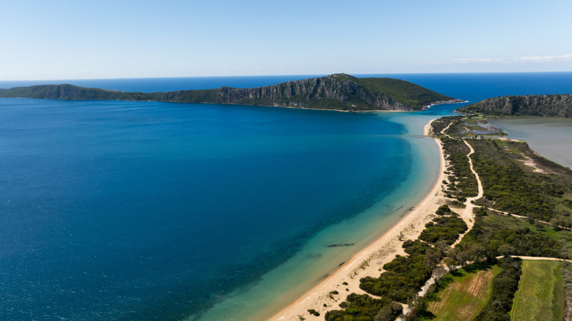 Για μπάνιο στις ωραιότερες παραλίες της Πελοποννήσου 
