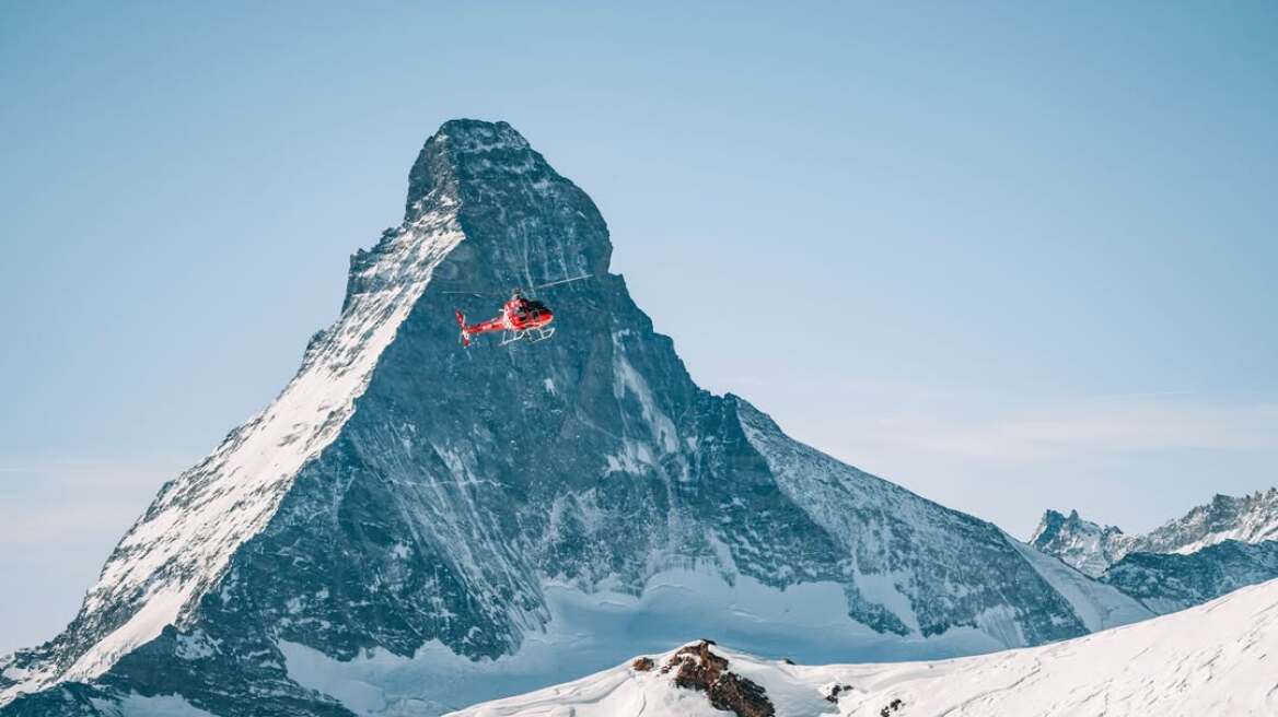 Ελβετία: Μικροσκοπικός σκύλος έσωσε πεζοπόρο που είχε πέσε σε χαράδρα παγετώνα (εικόνα)