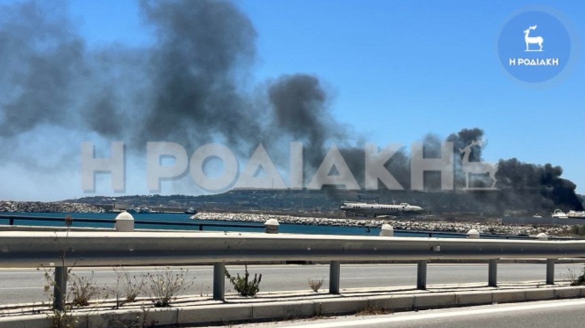 Υπό έλεγχο η φωτιά κοντά σε καταυλισμό Ρομά έξω από την πόλη της Ρόδου 