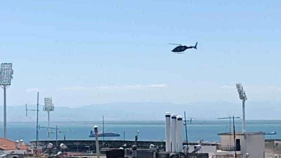 Ο Σαββίδης προσγειώθηκε με ελικόπτερο μέσα στο γήπεδο της Τούμπας - Δείτε βίντεο
