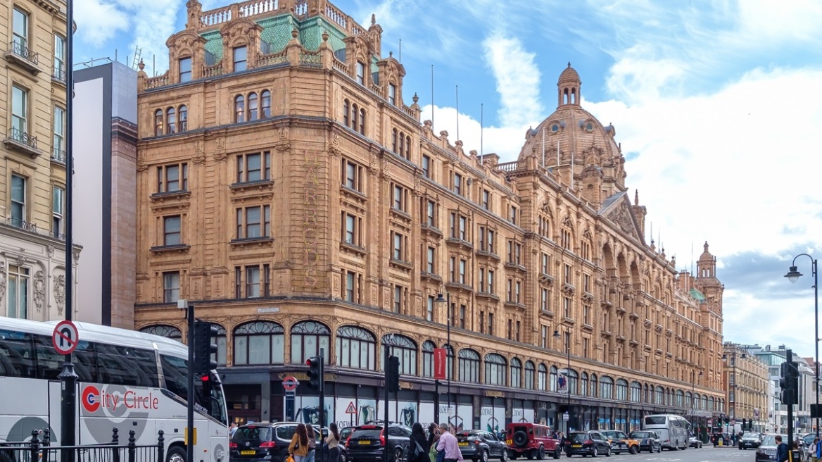 Συνελήφθησαν τέσσερις ύποπτοι για τις κυβερνοεπιθέσεις σε Marks & Spencer και Harrods