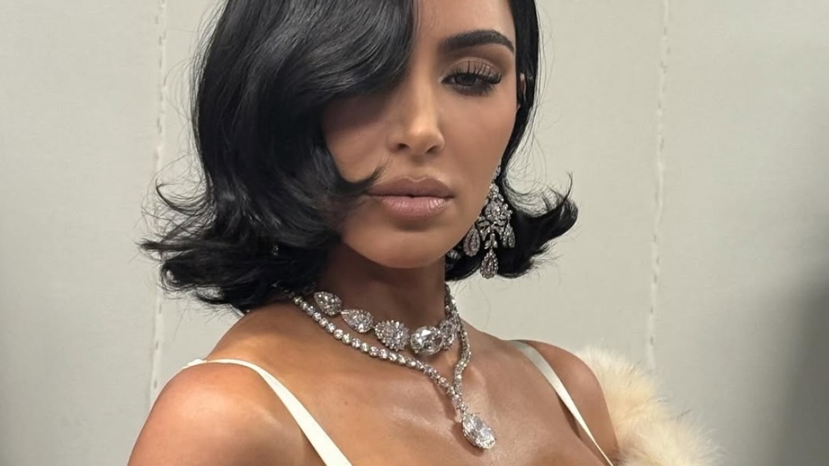 Η Κιμ Καρντάσιαν φόρεσε σκουλαρίκια της Ελίζαμπεθ Τέιλορ- Εικόνες