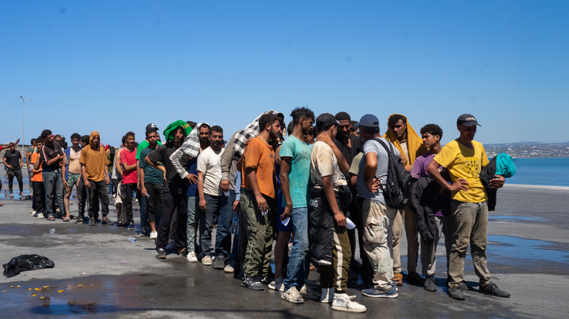 Μεταναστευτικό: Σύλληψη και κράτηση μεταναστών για να «φτάσει» το μήνυμα στη Λιβύη - Γιατί η κυβέρνηση σκληραίνει τη στάση της