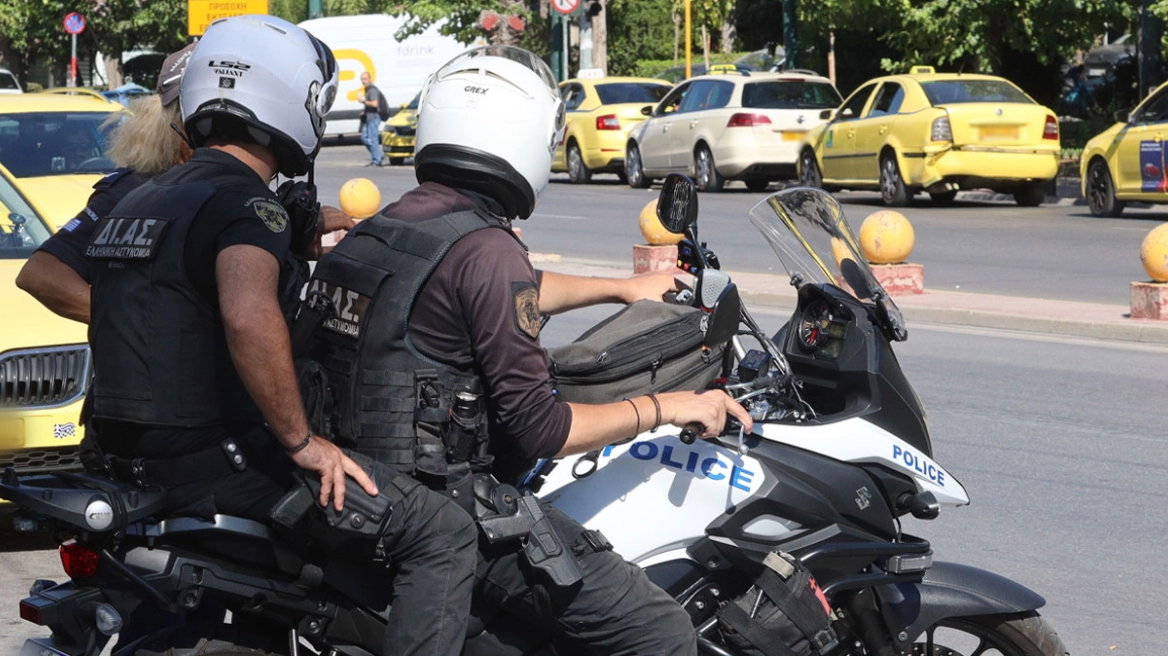 Συνελήφθη γνωστός TikToker για εκβιασμό – Χτύπησε αστυνομικούς στην προσπάθεια να διαφύγει της σύλληψης